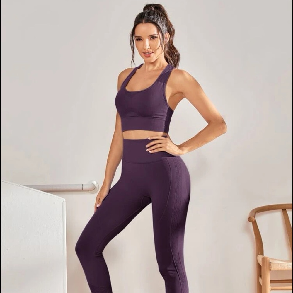 Seamless Racer Back Sports Bra and Sports Leggings